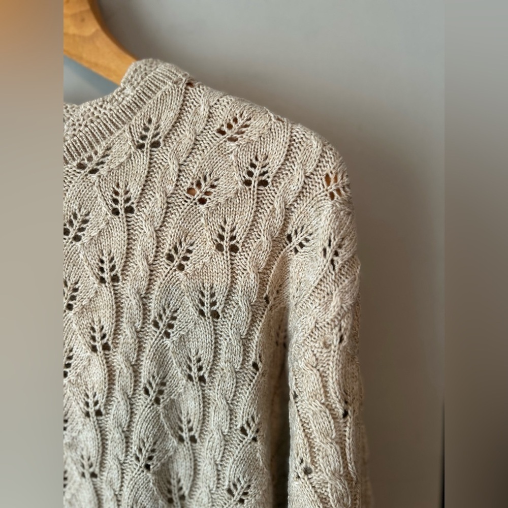 ✌️4/$20✌️ Tunic length open knit sweater - Picture 3 of 12